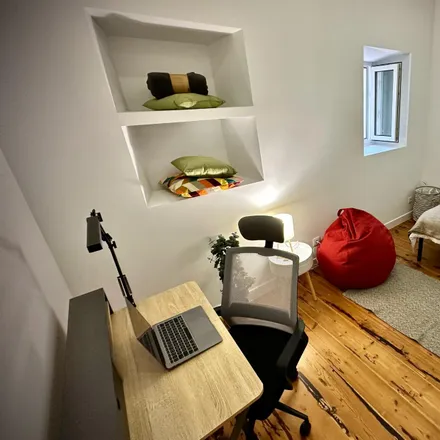 Rent this 5 bed room on Rua Maria Andrade 46 in 1170-217 Lisbon, Portugal