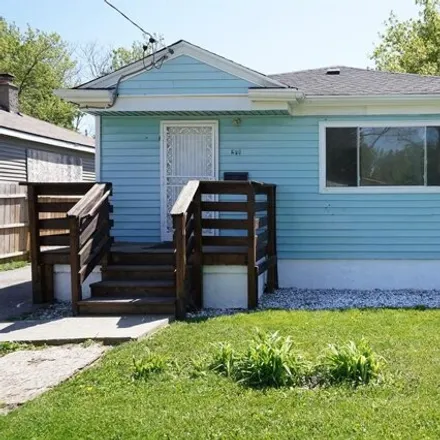 Buy this 3 bed house on 195 West Foss Avenue in Flint, MI 48505