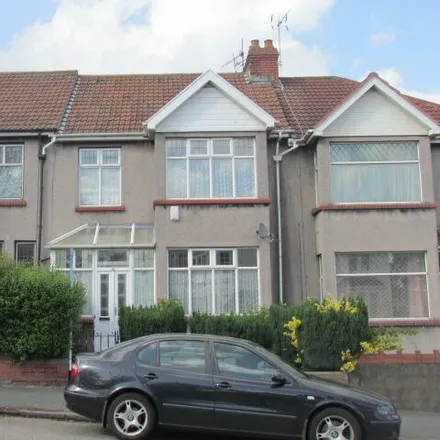 Rent this 3 bed townhouse on Beaufort Road in Bristol, BS7 8UG