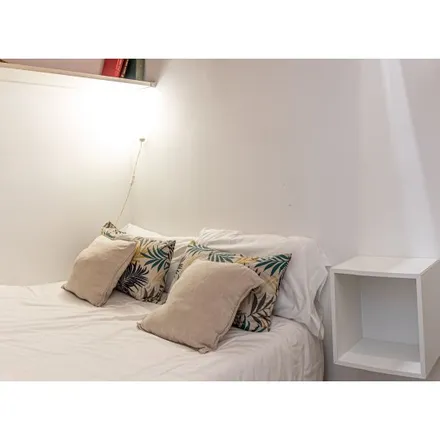 Rent this 1 bed apartment on Calle de Raimundo Lulio in 12, 28010 Madrid