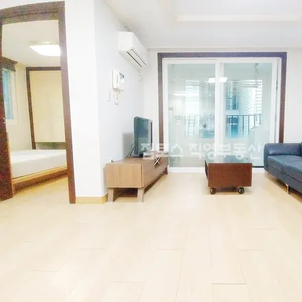 Rent this studio apartment on 서울특별시 강남구 역삼동 691-12