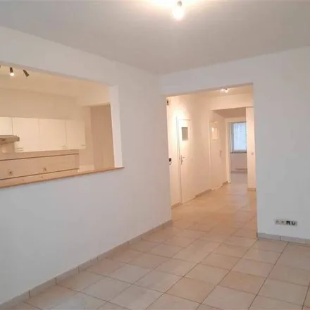 Rent this 2 bed apartment on Rue Patenier 18 in 5000 Namur, Belgium