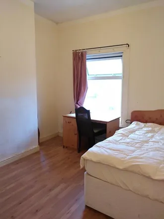 Rent this 3 bed room on 51-66 Signet Square in Coventry, CV2 4NZ
