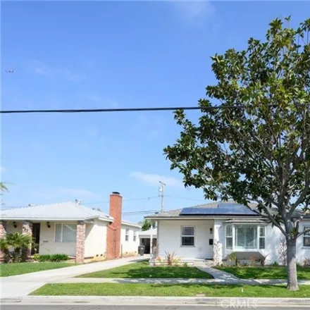 Image 2 - 439 East 44th Way, Long Beach, CA 90807, USA - House for sale