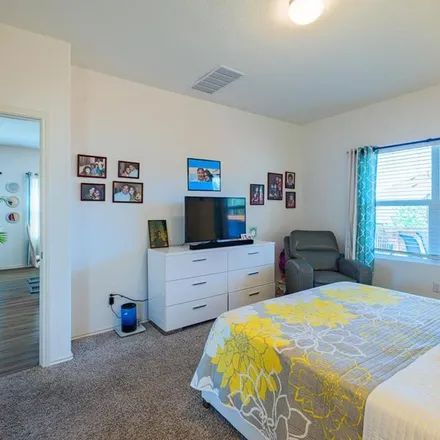 Rent this 4 bed apartment on unnamed road in Lago Vista, Travis County
