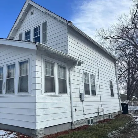 Buy this 2 bed house on 446 South Ransom Street in Ottumwa, IA 52501