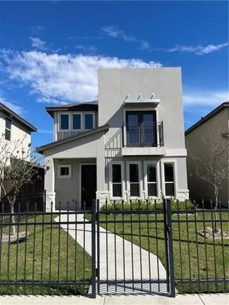 Image 2 - North 14th Street, Timberhill Villa Number 4 Colonia, McAllen, TX 78504, USA - House for rent