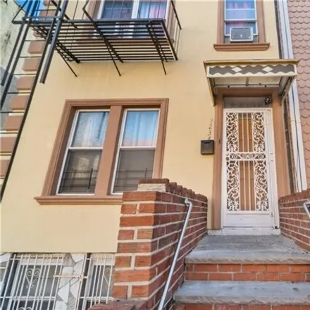 Image 2 - 2234 Pacific Street, New York, NY 11233, USA - Duplex for sale