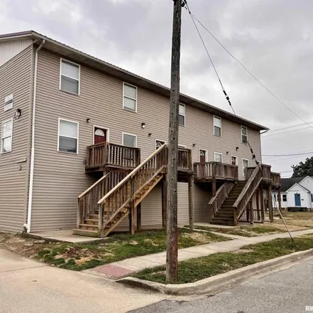 Buy this studio house on 581 Hayes Avenue in Carbondale, IL 62901