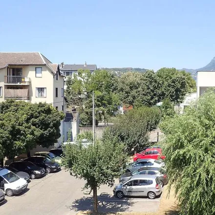 Image 2 - 1 Avenue Général de Gaulle, 73000 Chambéry, France - Apartment for rent