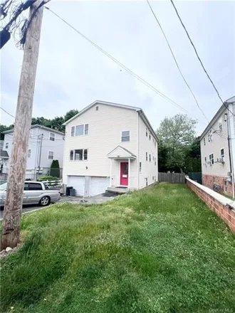 Rent this 3 bed apartment on 61 Ashland Street in Beechmont Woods, City of New Rochelle