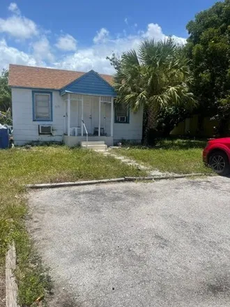 Rent this 1 bed house on 637 North Broadway Street in Lantana, FL 33462