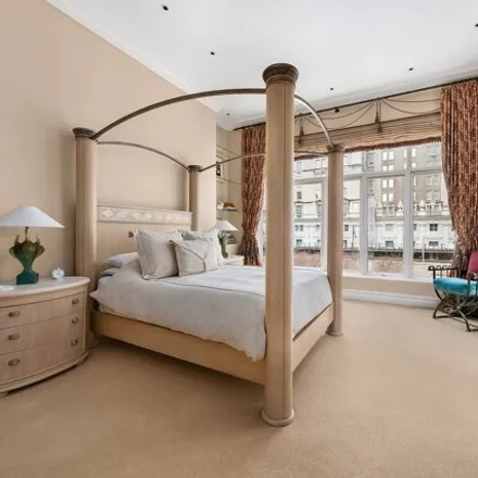 Image 5 - 4 East 62nd Street, New York, NY 10065, USA - Townhouse for sale