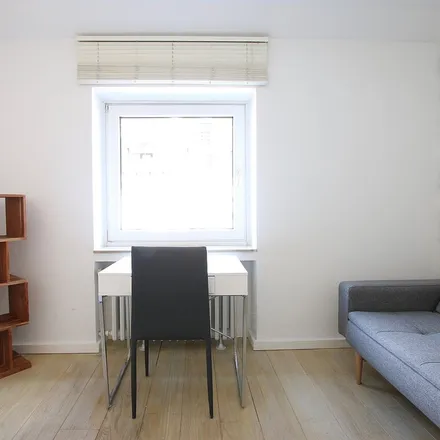 Rent this 3 bed apartment on Spichernstraße 55 in 50672 Cologne, Germany