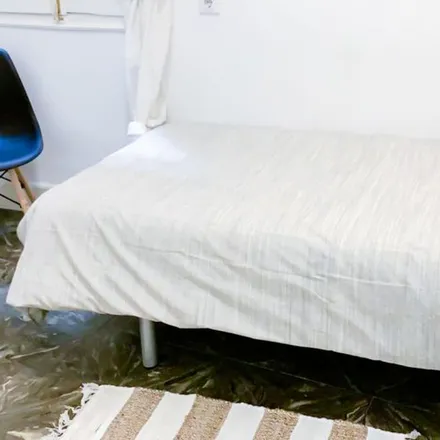 Rent this 1 bed apartment on Lizarran in Carrer del Convent de Santa Clara, 9