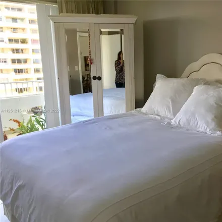 Image 8 - Commodore Club South, 199 Ocean Lane Drive, Key Biscayne, Miami-Dade County, FL 33149, USA - Condo for rent