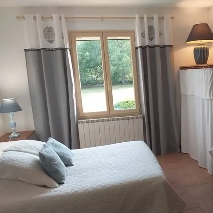 Rent this 1 bed house on Lacoste in Place de l'Église, 84480 Lacoste