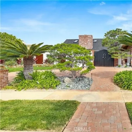 Rent this 4 bed house on 1542 Santiago Drive in Newport Beach, CA 92660