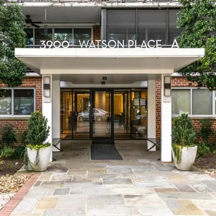 Buy this 3 bed condo on Watson Place Co-op in 3900 Watson Place Northwest, Washington