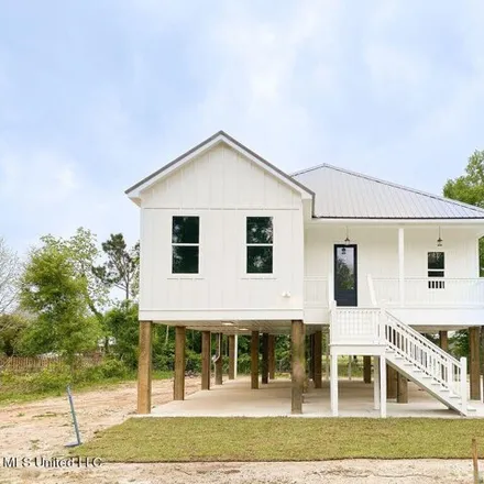 Image 1 - 417 Water Street, Waveland, MS 39576, USA - House for sale