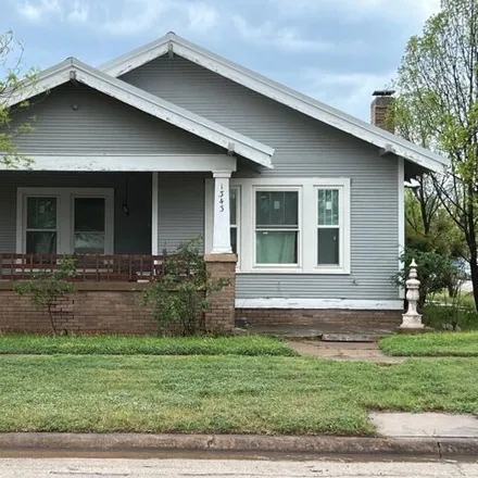 Buy this 2 bed house on 417 Poplar Street in Abilene, TX 79602