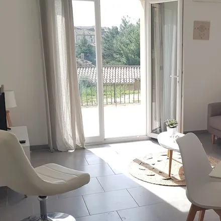 Image 2 - 84360 Lauris, France - House for rent