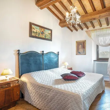 Rent this 8 bed house on Agri Apecchio in Via Circonvallazione, 61042 Apecchio PU