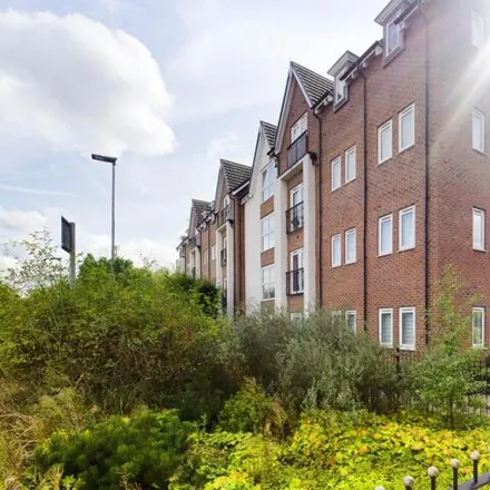Rent this 2 bed apartment on San Diego Drive in Chapelford, Warrington