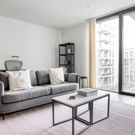 Rent this 2 bed apartment on Four Seasons Garden in Stable Walk, London