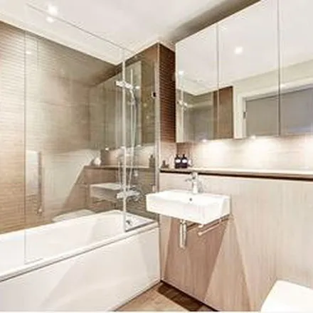 Rent this 1 bed apartment on 4 Merchant Square in London, W2 1AS