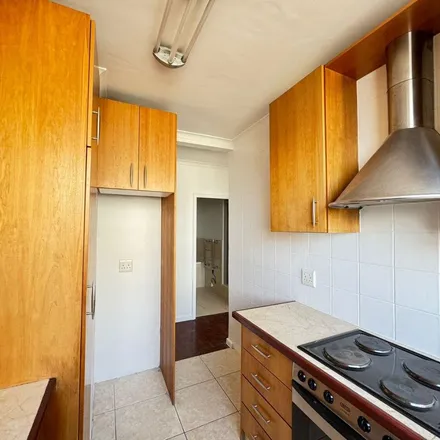Image 3 - La Rochelle, 265 Beach Road, Cape Town Ward 54, Cape Town, 8005, South Africa - Apartment for rent