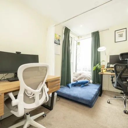 Rent this 2 bed apartment on Woodberry Grove in London, N4 1SN