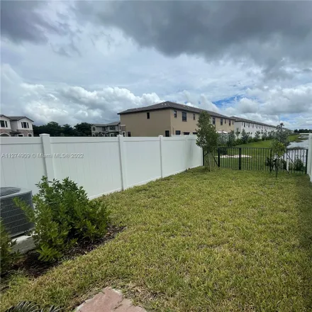 Image 3 - West 105th Place, Hialeah, FL 33018, USA - Townhouse for rent