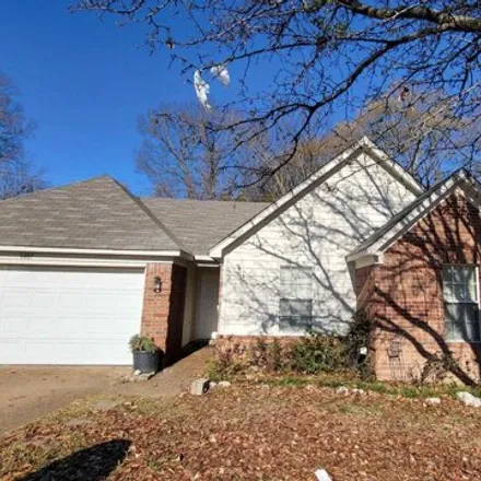 Rent this 3 bed house on 6401 Glastonburg Lane in Shelby Farms, Memphis
