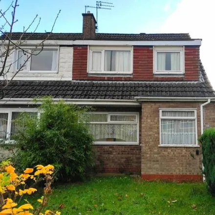 Buy this 3 bed duplex on Cherwell Avenue in Heywood, OL10 4SY