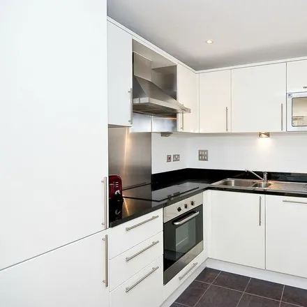 Image 3 - 1 Lightermans Road, Millwall, London, E14 9DQ, United Kingdom - Apartment for rent