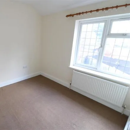 Image 7 - Rugby Gardens, London, RM9 4BA, United Kingdom - House for rent