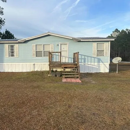 Buy this studio apartment on Cannon Street in Nahunta, Brantley County