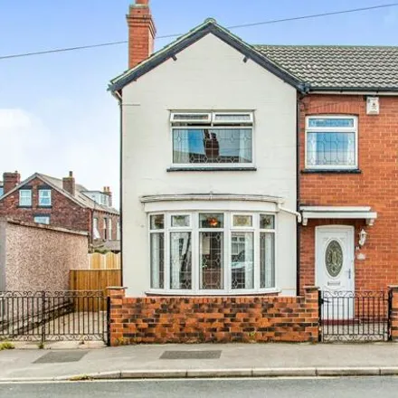 Rent this 3 bed house on Ings Road in Leeds, LS9 9BD