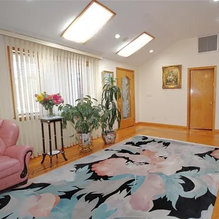 Image 3 - 2148 East 63rd Street, New York, NY 11234, USA - House for sale