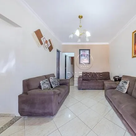Buy this 6 bed house on QNL 2 Bloco E in Taguatinga - Federal District, 72150-100
