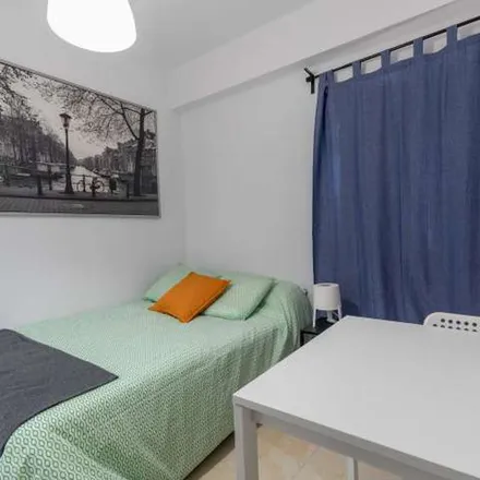 Rent this 4 bed apartment on 47 in Carrer de Just Vilar, 46011 Valencia