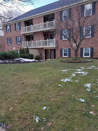 Rent this 1 bed condo on 47 Berkshire Court in Akron, OH 44313