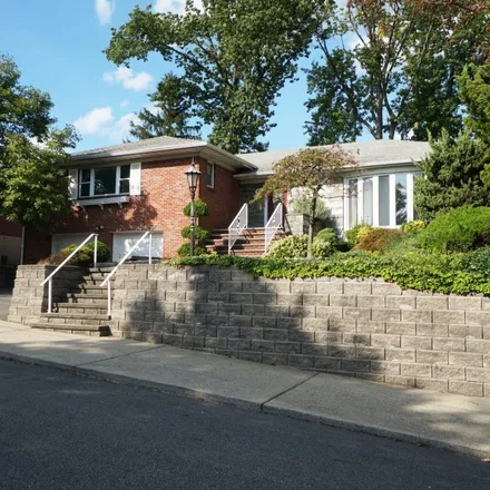 Buy this 3 bed house on 295 McCloud Drive in Fort Lee, NJ 07024