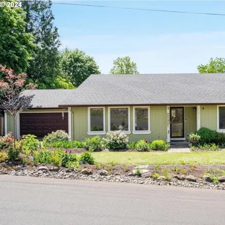 Buy this 3 bed house on 1211 Northwest 41st Street in Vancouver, WA 98660