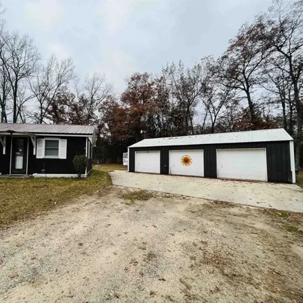 Buy this 2 bed house on 5658 Parkwood St in Gladwin, Michigan