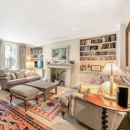 Rent this 2 bed apartment on Brompton Cemetery in Coleherne Road, London