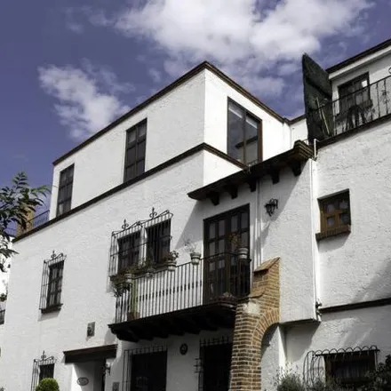 Buy this 3 bed house on Avenida Santiago Apóstol in La Magdalena Contreras, 10200 Mexico City