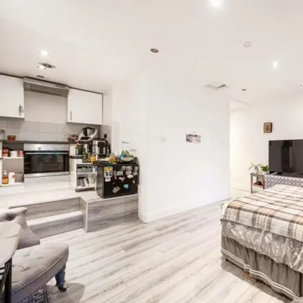 Buy this studio apartment on Chepstow Road in Camden, London