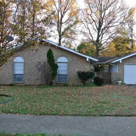 Rent this 3 bed house on 5381 Timberdale Avenue in Memphis, TN 38135